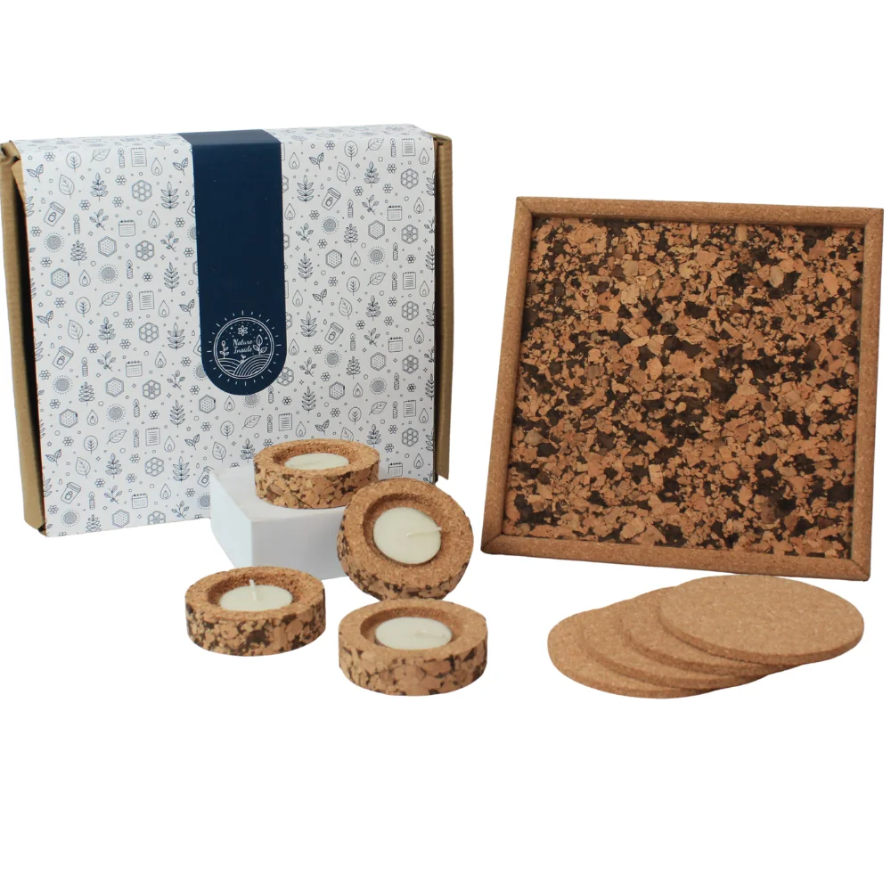 SC801 recycled folding box with tray, four cork diyas and four cork coasters